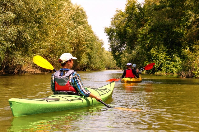 River Kayaking Etiquette