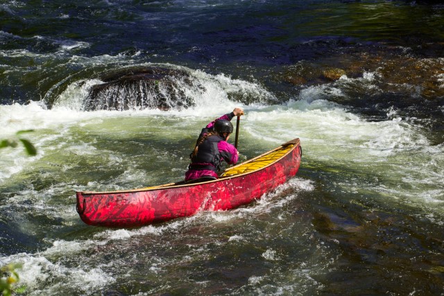 Difference Between Standard Canoes and White Water Canoes